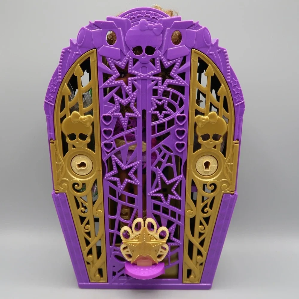 Monster High Skulltimate Secrets Garden Mysteries Clawdeen Wolf Accessories